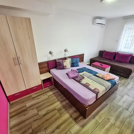 Aleksandra 2 9 Apartment